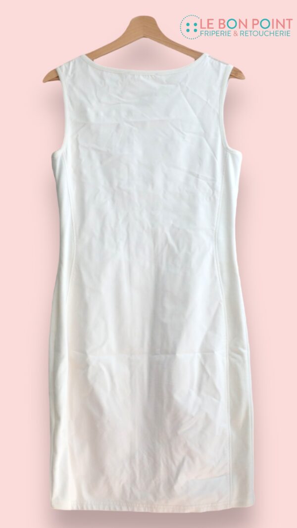Robe TS – Image 2